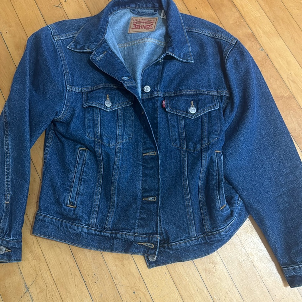 Women’s Levi’s Jean jacket